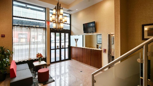 Best Western PLUS Arena Hotel image 1